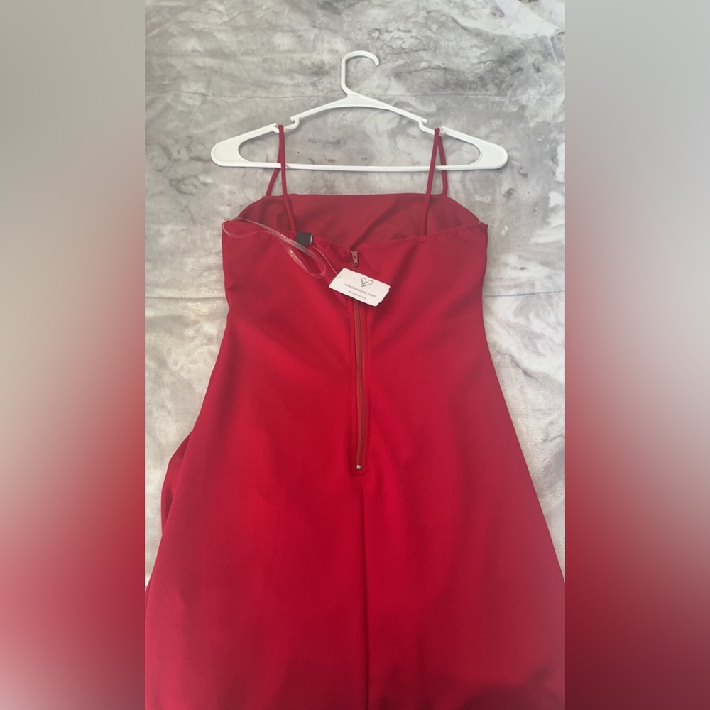 Red mid dress